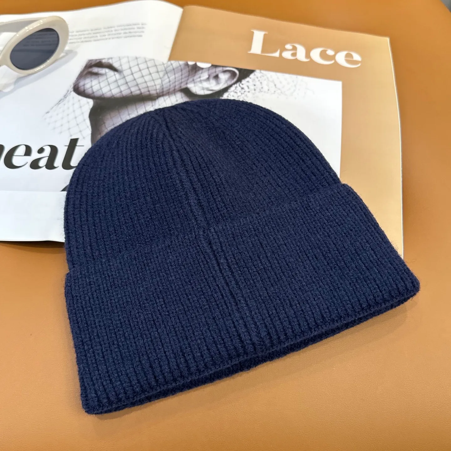 P50 🤍Chrome hearts new autumn and winter cross knitted hat🧶 One of the must-have hats in autumn and winter~ It really looks good on whoever wears it~, it is also a perfect match in black and white and gray in autumn~